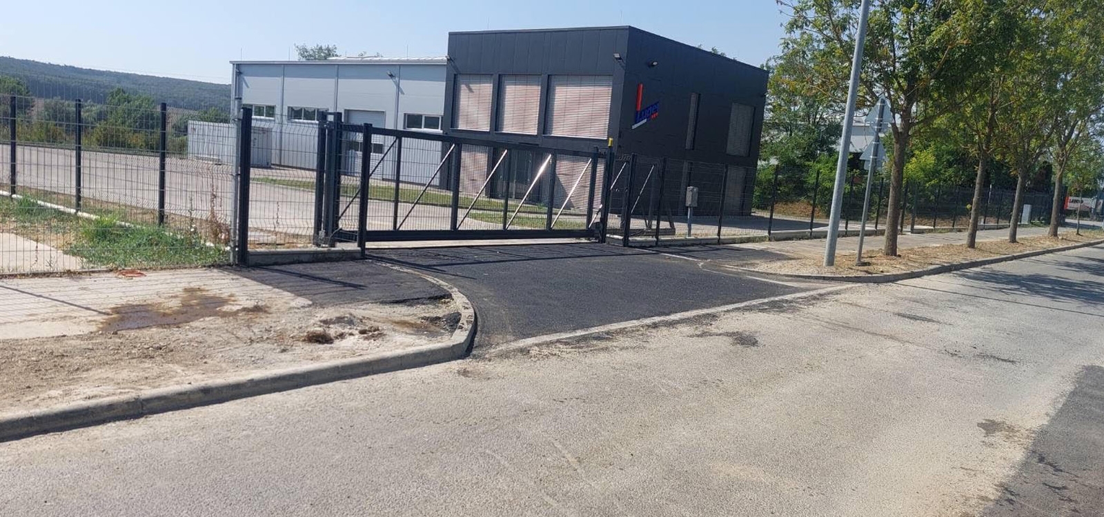 Aszfaltozás – Gyors, tartós és esztétikus megoldás utakra, parkolókra, udvarokra